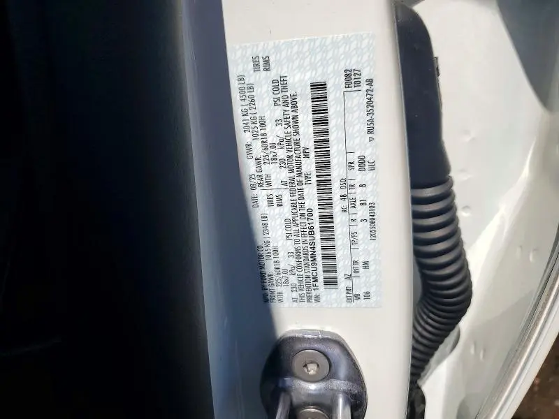 2025 FORD ESCAPE ST LINE  