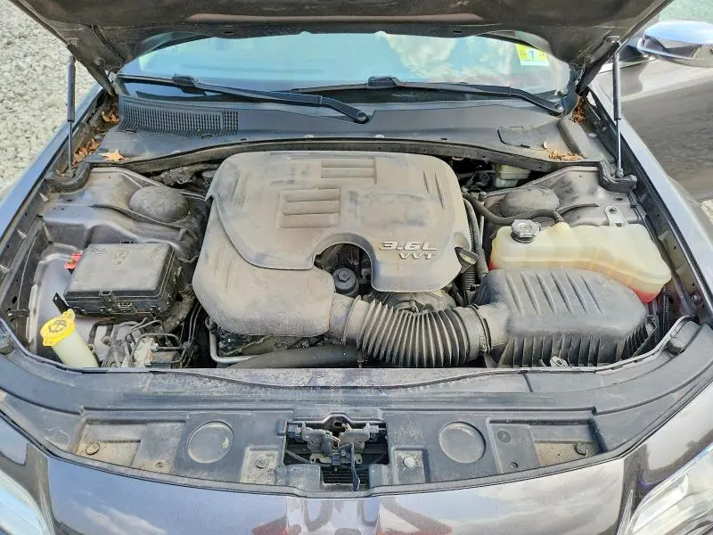 2013 CHRYSLER 300C   