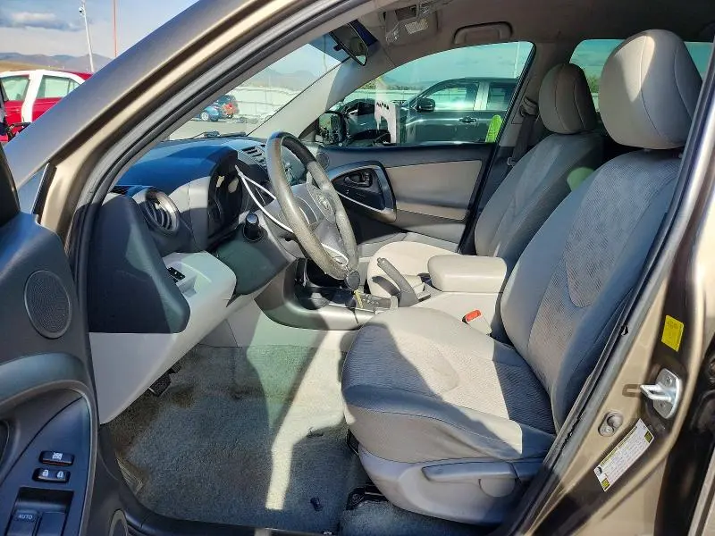 2011 TOYOTA RAV4 BASE  