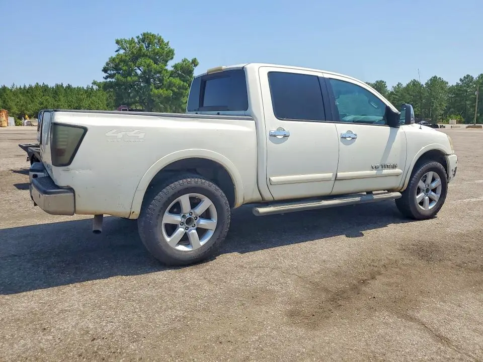 2012 NISSAN TITAN SV  