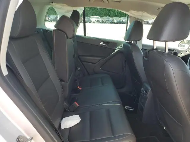 2016 VOLKSWAGEN TIGUAN S  