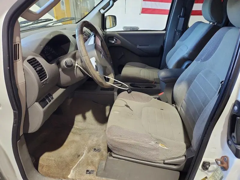 2013 NISSAN FRONTIER S  