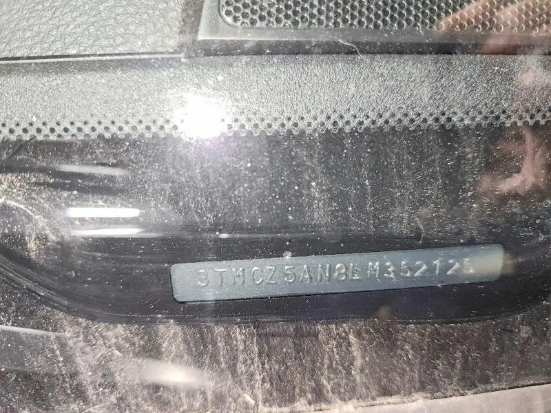 2020 TOYOTA TACOMA SR5 V6  