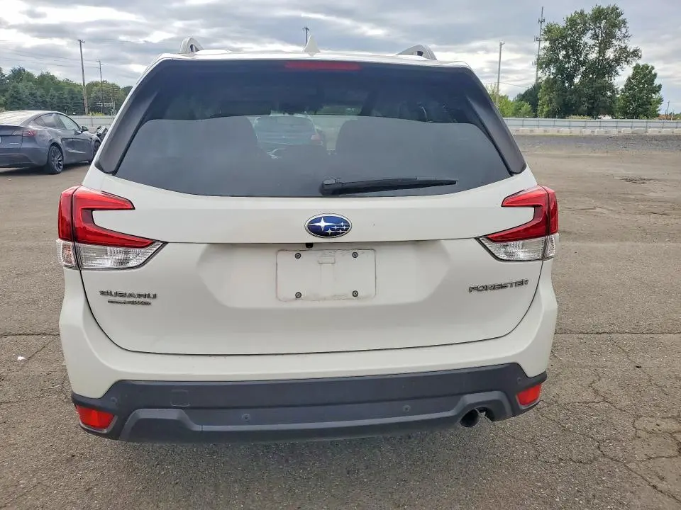 2022 SUBARU FORESTER LIMITED  