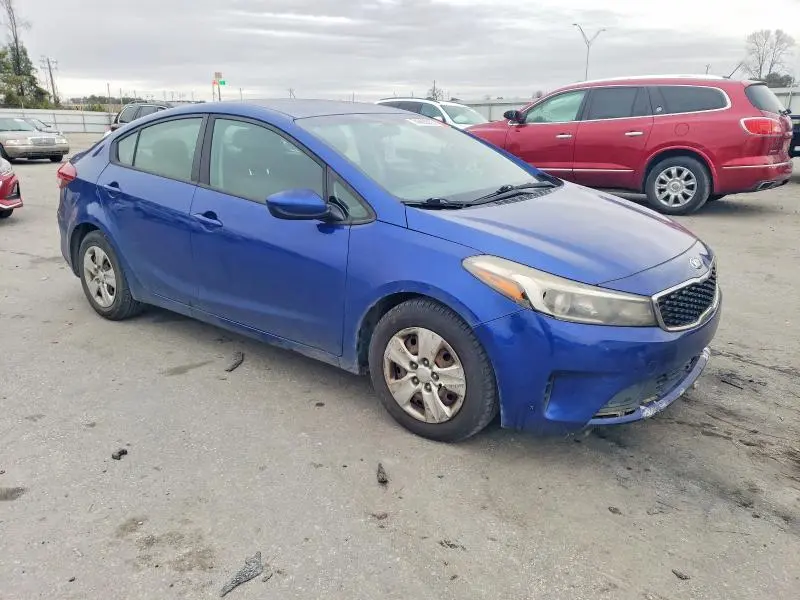 2017 KIA FORTE LX  