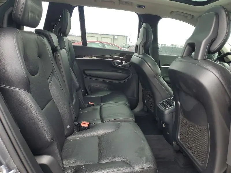 2018 VOLVO XC90 T6  