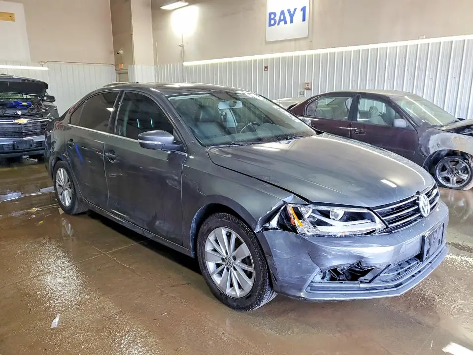 2016 VOLKSWAGEN JETTA SE  