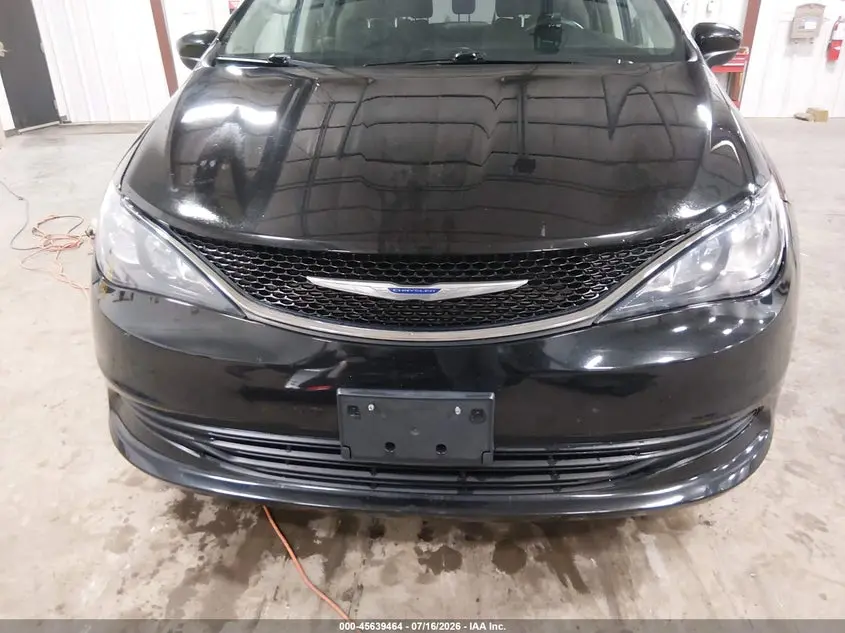 2020 CHRYSLER VOYAGER LX