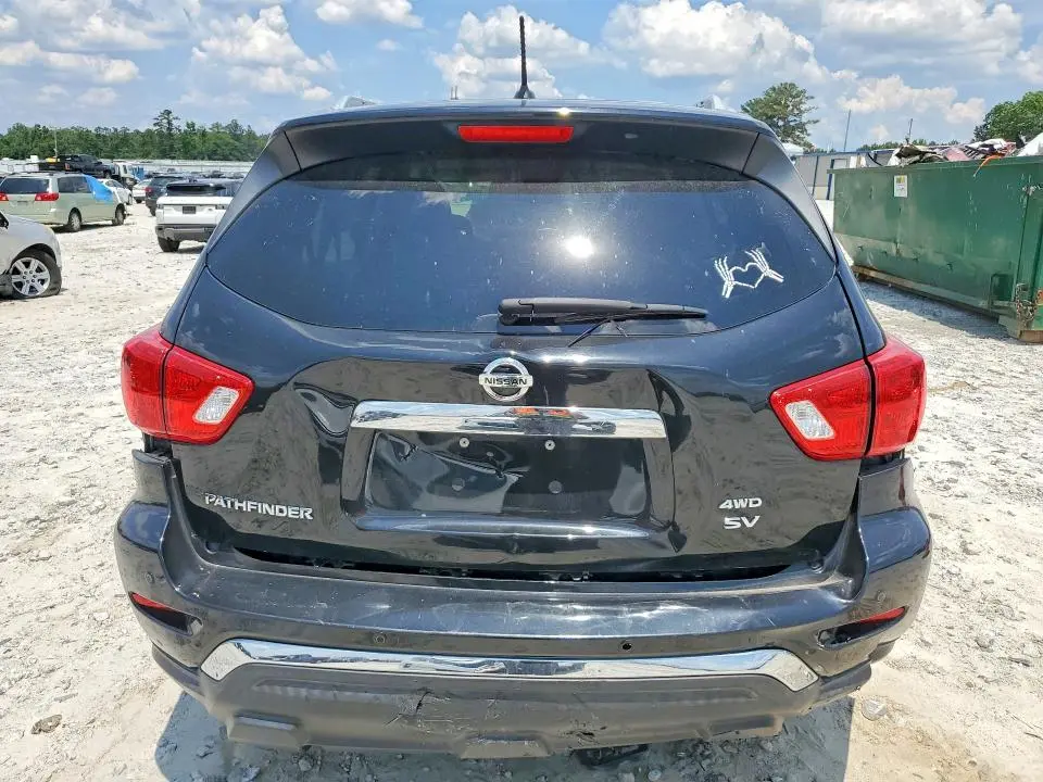 2018 NISSAN PATHFINDER SV  