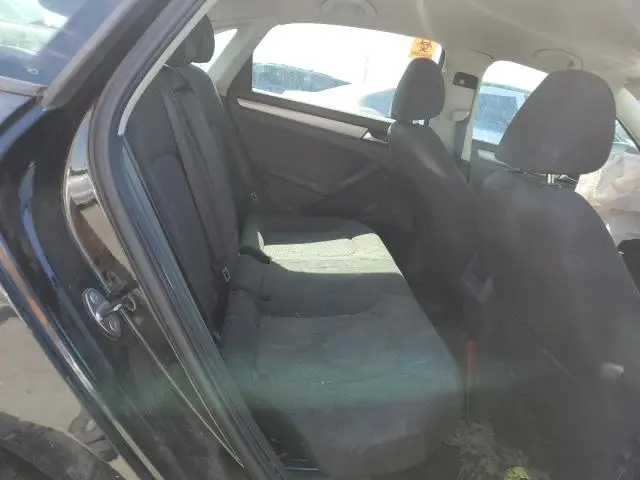 2012 VOLKSWAGEN PASSAT S  
