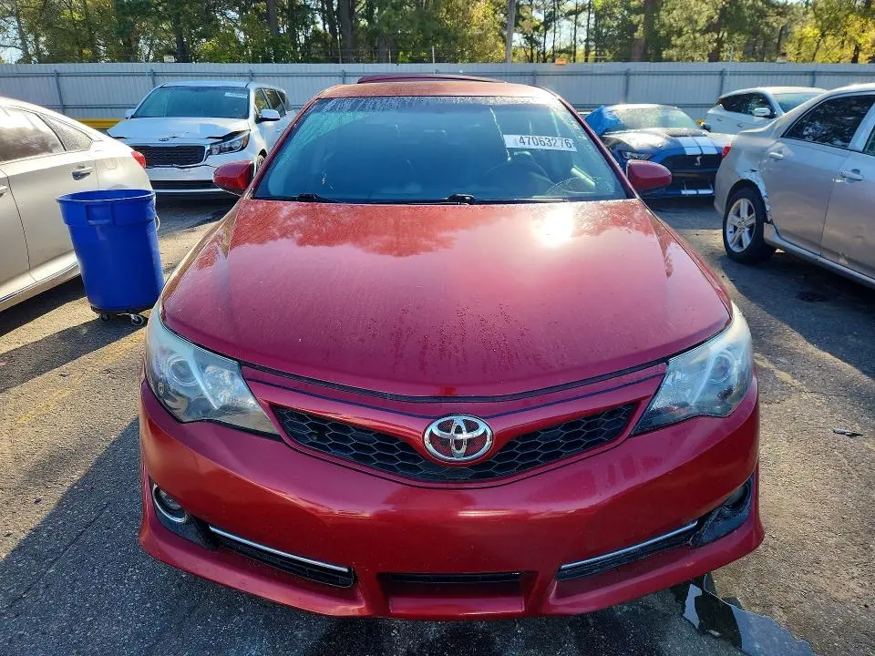 2013 TOYOTA CAMRY SE  