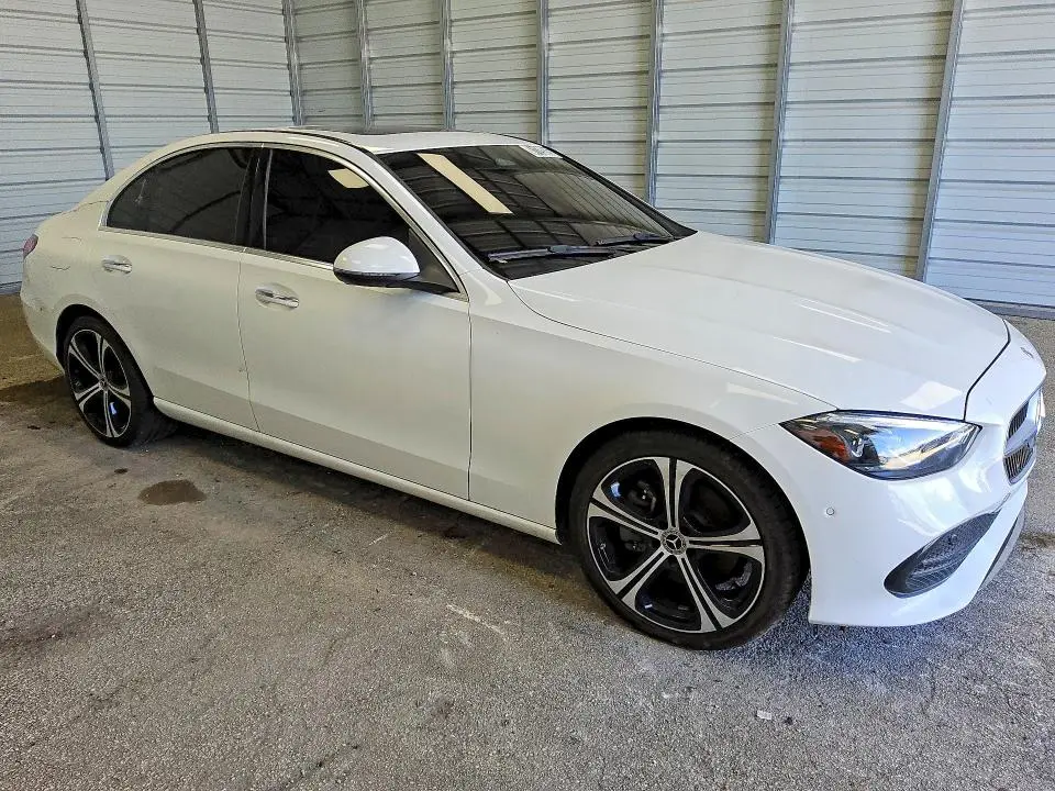 2024 MERCEDES-BENZ C 300  