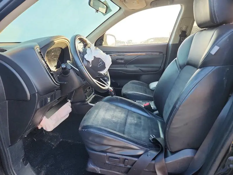 2019 MITSUBISHI OUTLANDER SE  