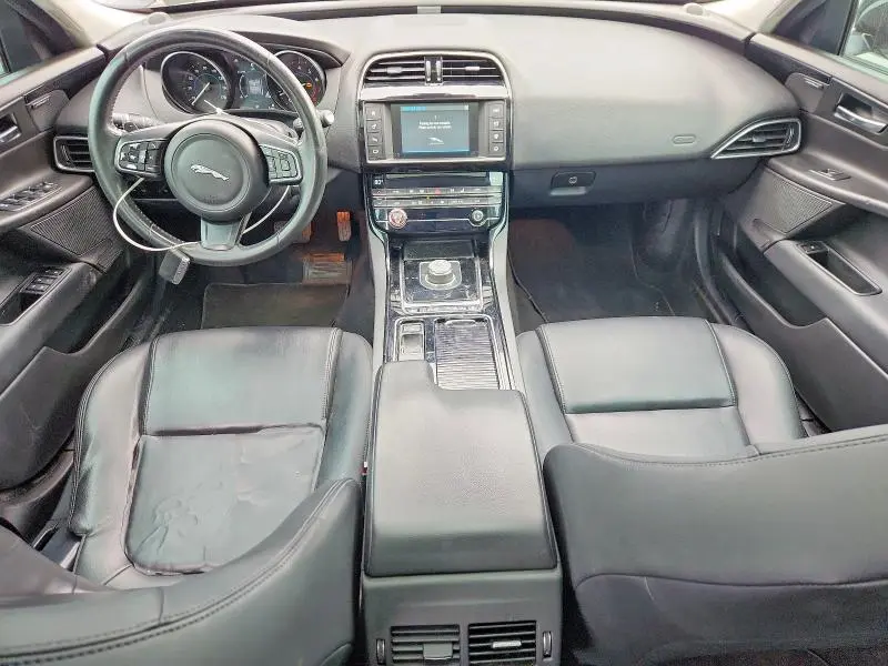 2018 JAGUAR XE PREMIUM  