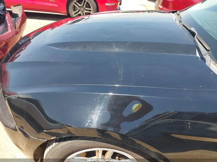 2011 FORD MUSTANG V6