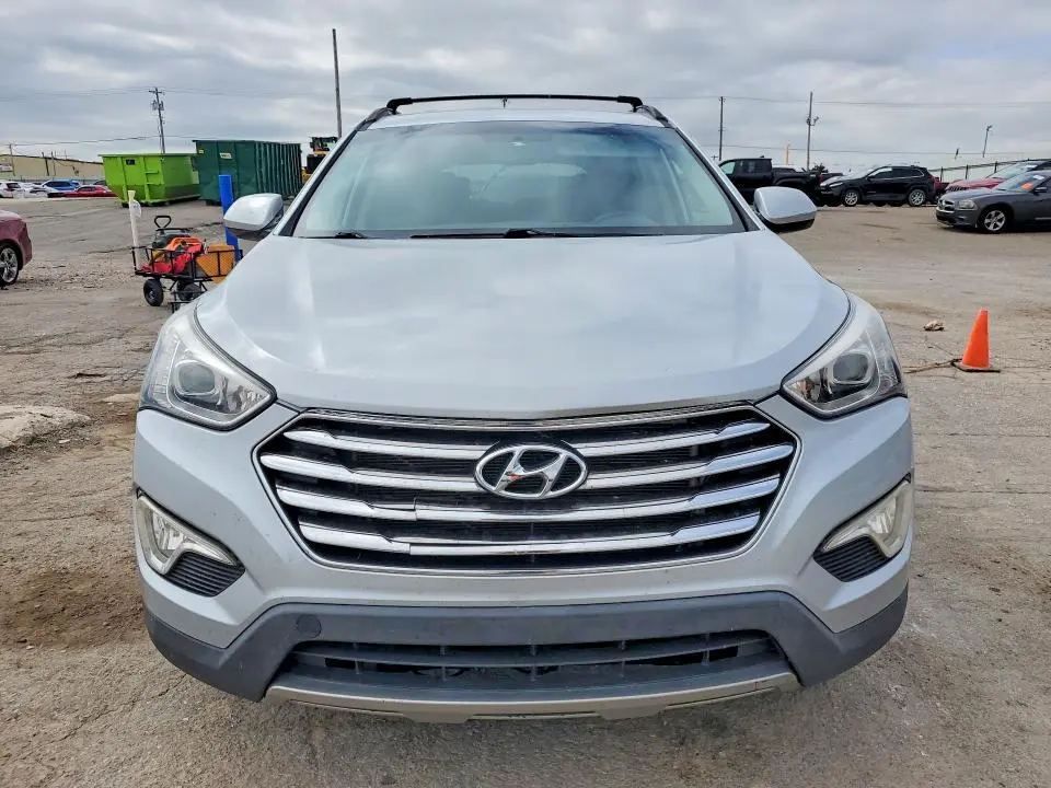 2016 HYUNDAI SANTA FE SE  