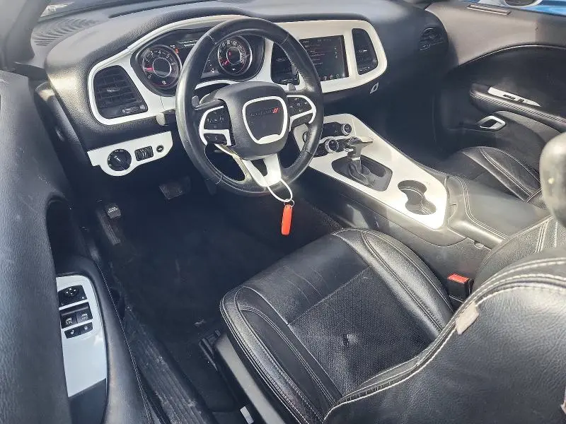 2015 DODGE CHALLENGER SXT  