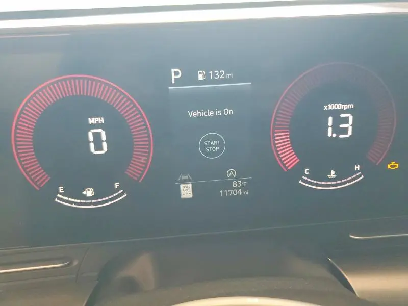 2025 HYUNDAI KONA SE  