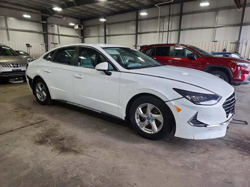 2020 HYUNDAI SONATA SE  