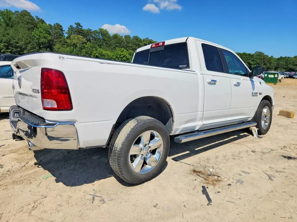 2017 RAM 1500 SLT  