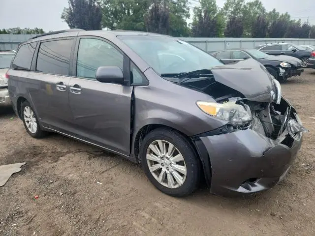 2011 TOYOTA SIENNA XLE  