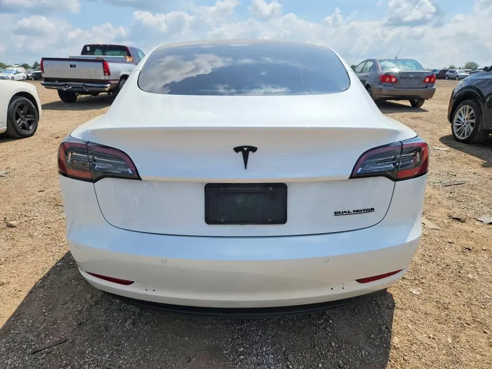 2021 TESLA MODEL 3   