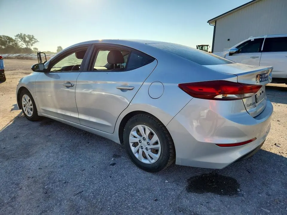 2018 HYUNDAI ELANTRA SE  