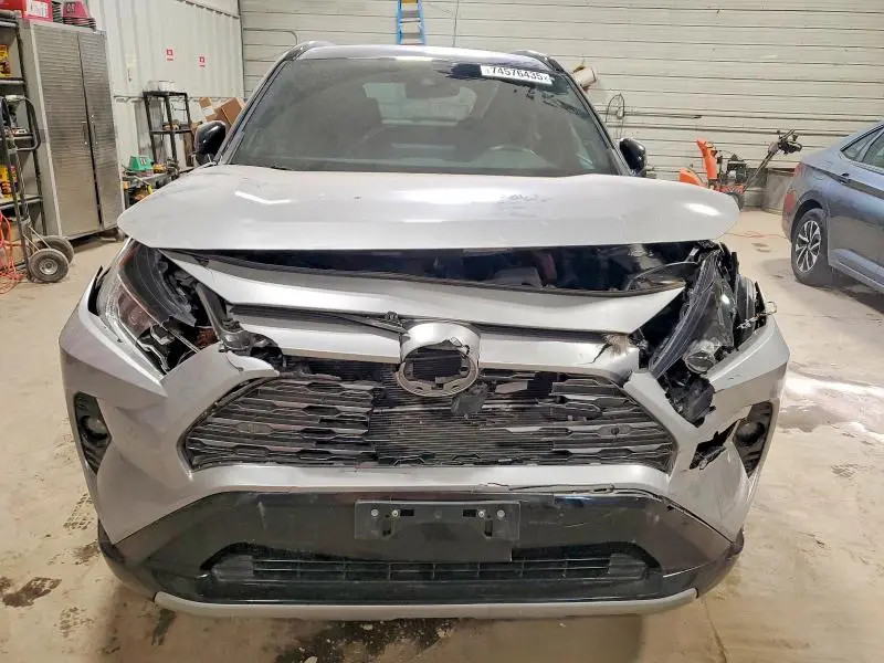 2020 TOYOTA RAV4 XSE  