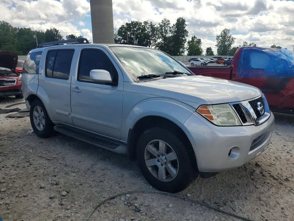 2011 NISSAN PATHFINDER S  