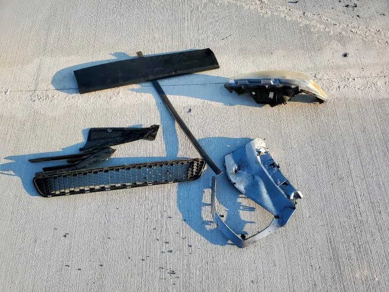 2014 TOYOTA SIENNA LE  