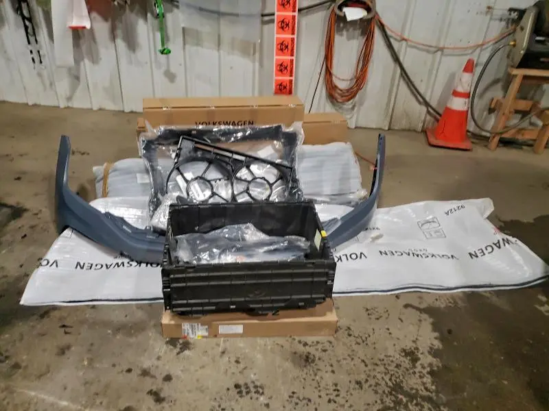 2023 VOLKSWAGEN TIGUAN SE R-LINE BLACK  