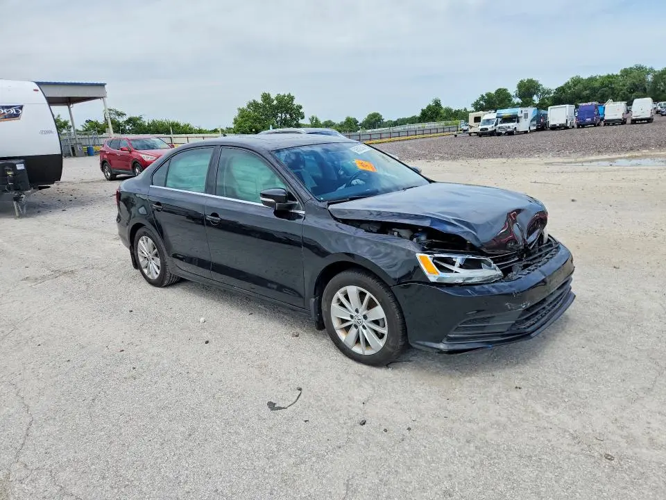 2016 VOLKSWAGEN JETTA SE  