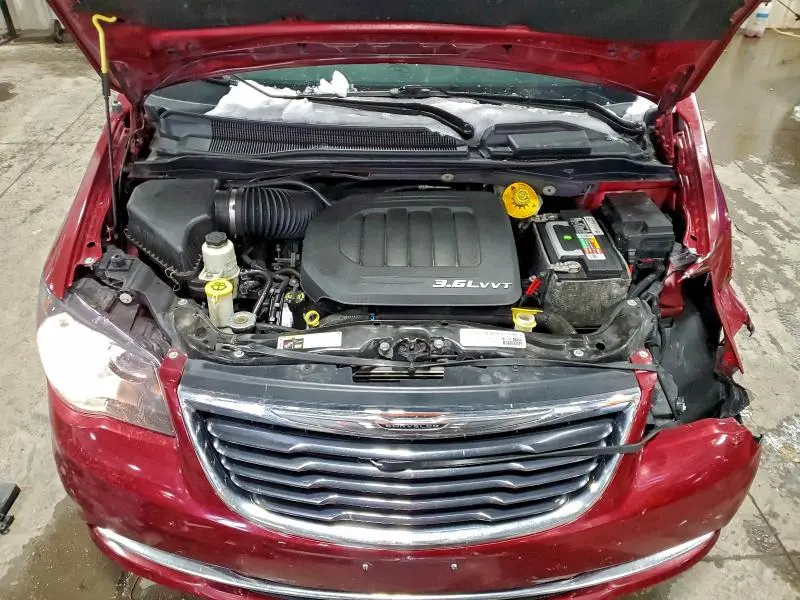 2014 CHRYSLER TOWN & COUNTRY S  