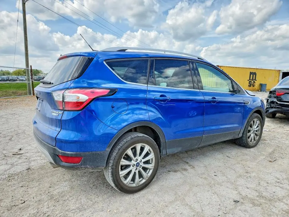2017 FORD ESCAPE TITANIUM  