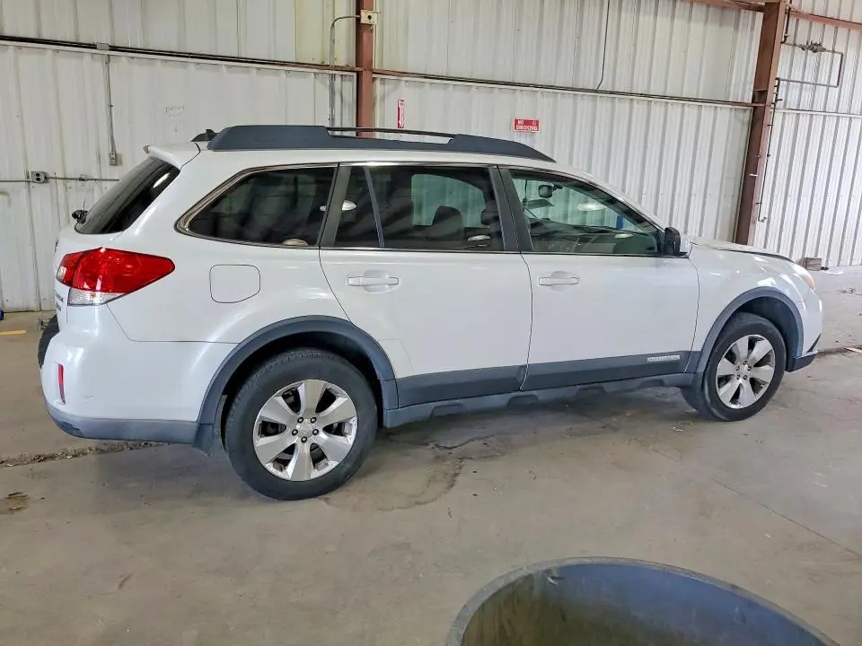 2011 SUBARU OUTBACK 3.6R LIMITED  
