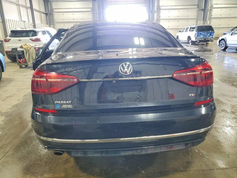 2017 VOLKSWAGEN PASSAT R-LINE  