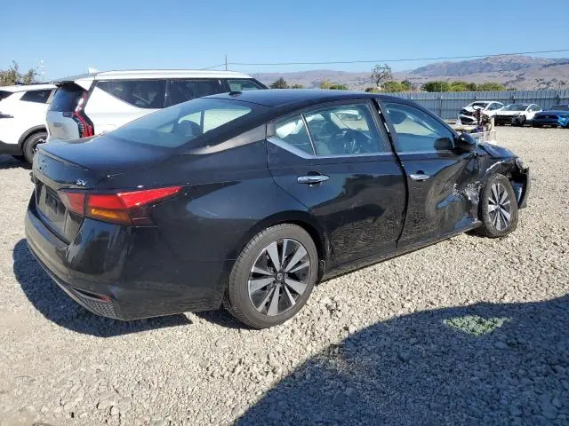 2022 NISSAN ALTIMA SV  