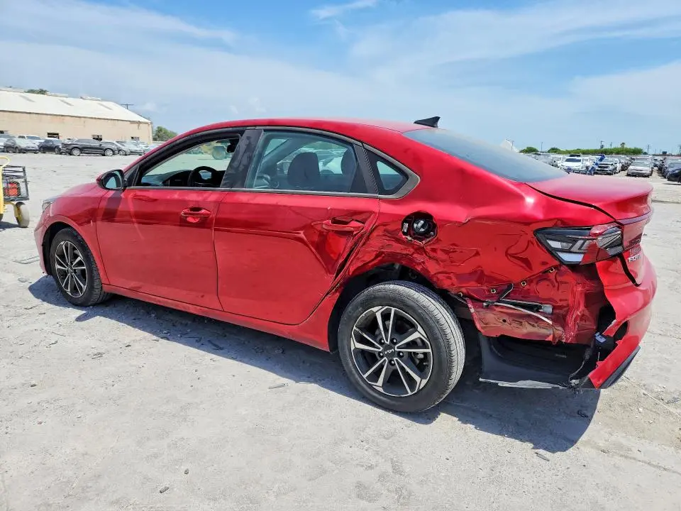 2024 KIA FORTE LXS  