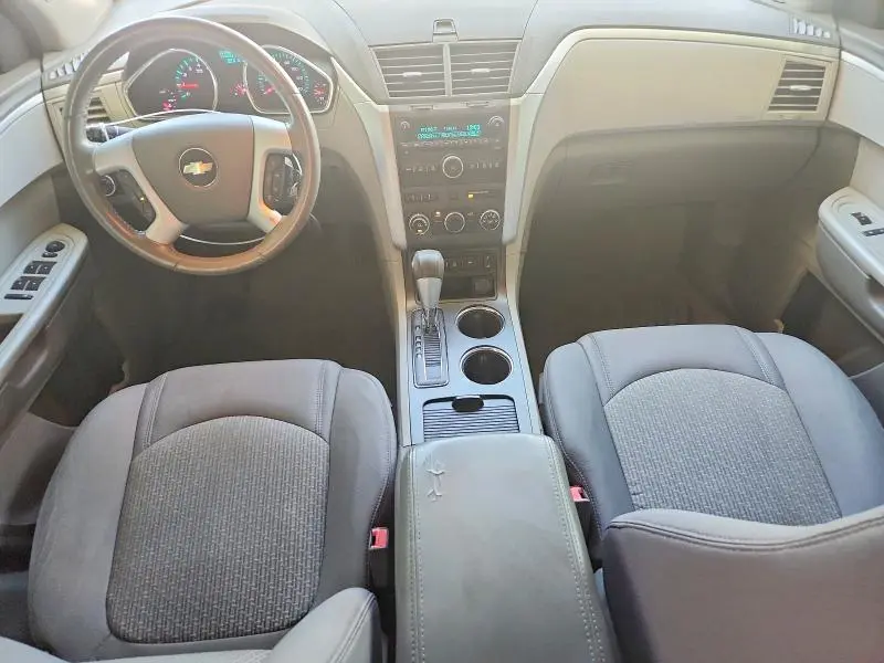 2012 CHEVROLET TRAVERSE LT  