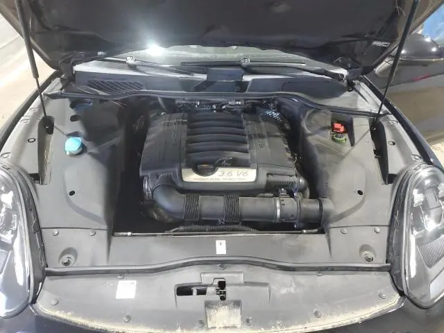 2018 PORSCHE CAYENNE