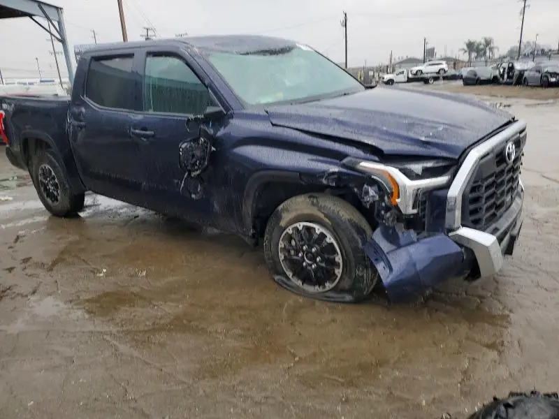 2024 TOYOTA TUNDRA CREWMAX SR  