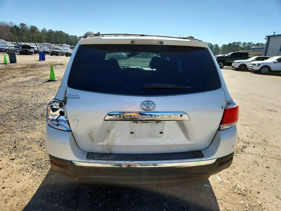 2013 TOYOTA HIGHLANDER LIMITED  