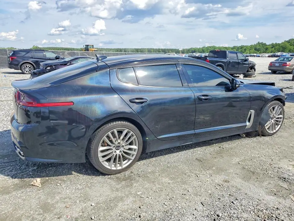 2018 KIA STINGER BASE  