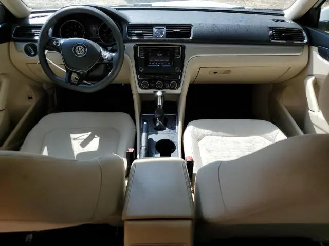 2017 VOLKSWAGEN PASSAT S  