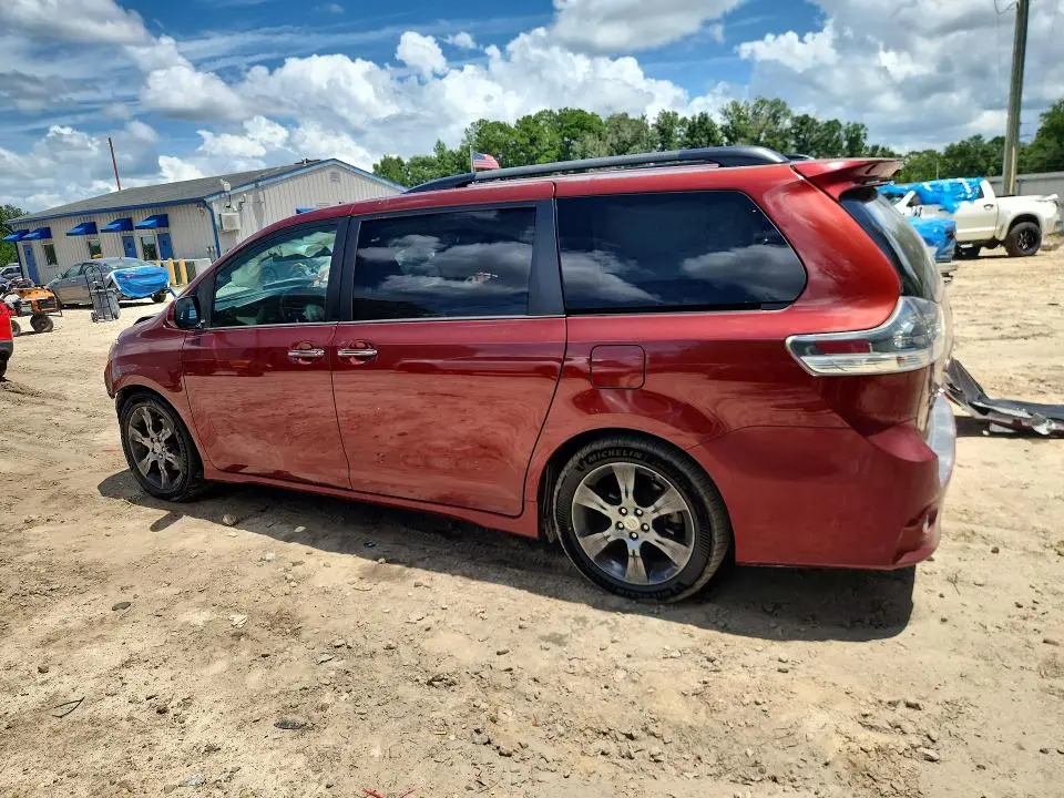 2015 TOYOTA SIENNA SPORT  
