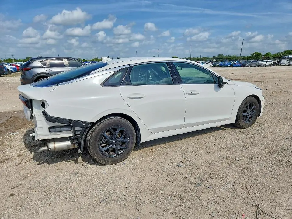 2026 KIA K5 LXS  