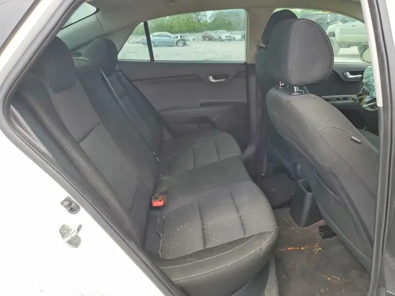 2022 KIA RIO LX  