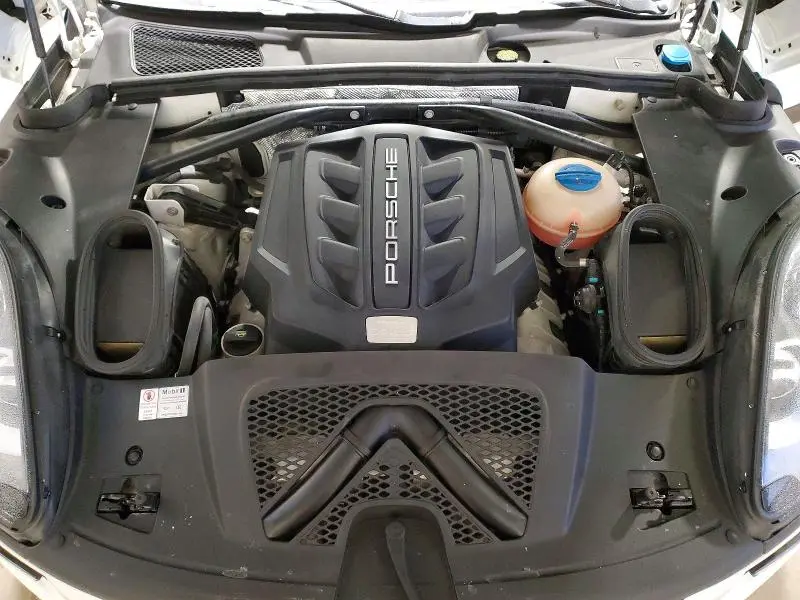 2015 PORSCHE MACAN S  