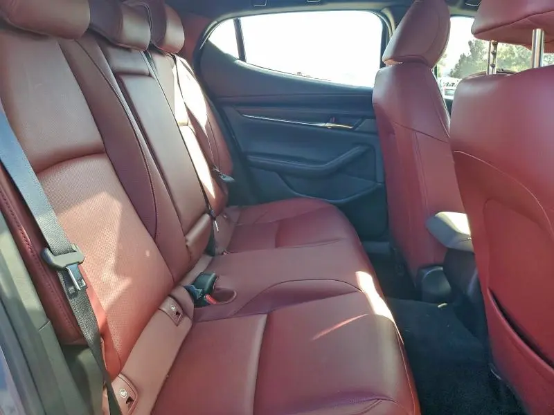 2024 MAZDA 3 PREFERRED  