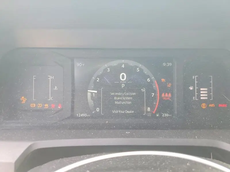 2024 TOYOTA TACOMA SR5  